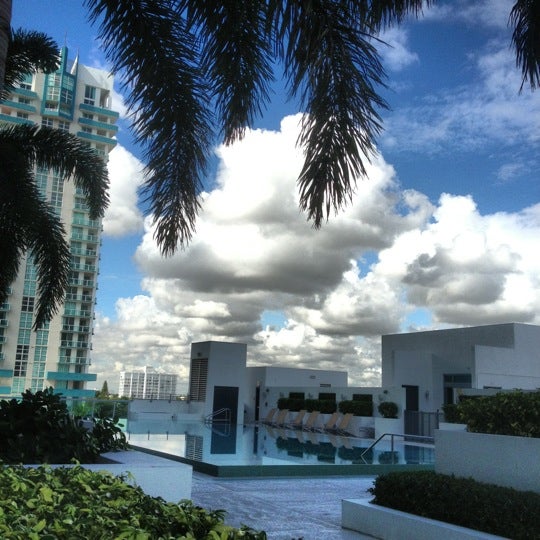 Gallery Art Condo Structure in Edgewater