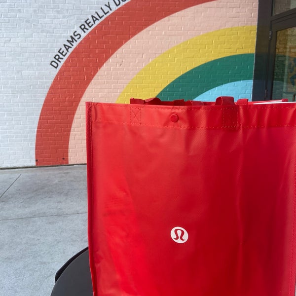 lulu lemon hyde park