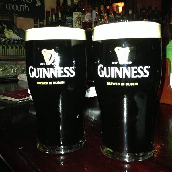 Photo prise au Kildare&#39;s Irish Pub par Johnny D. le12/9/2012