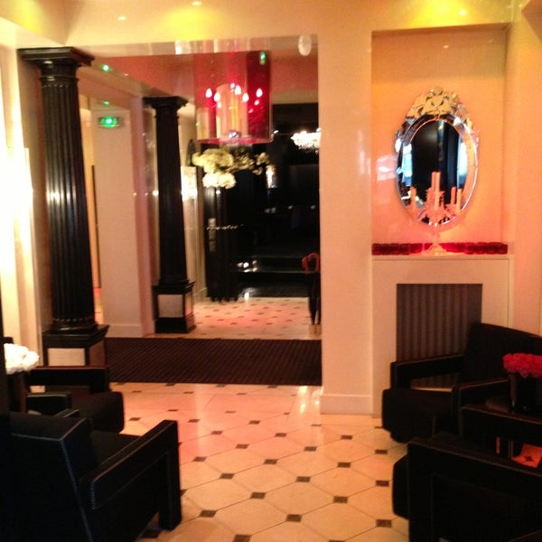 รูปภาพถ่ายที่ MonHotel Lounge &amp; Spa โดย swaggner เมื่อ 2/9/2013