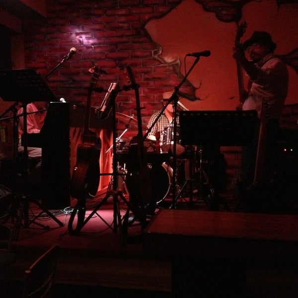 19 дней однажды срисовка. Wake up call bridge tv русский хит. 19 dias. 19 dias. 19 dias.