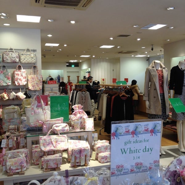 ローラアシュレイ 横浜元町店 Now Closed Women S Store In 元町