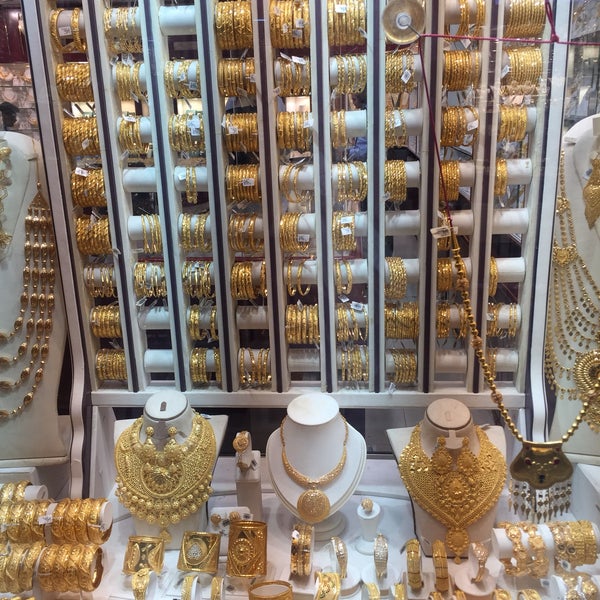 photos-at-sharjah-gold-souk-central-market-shopping-mall