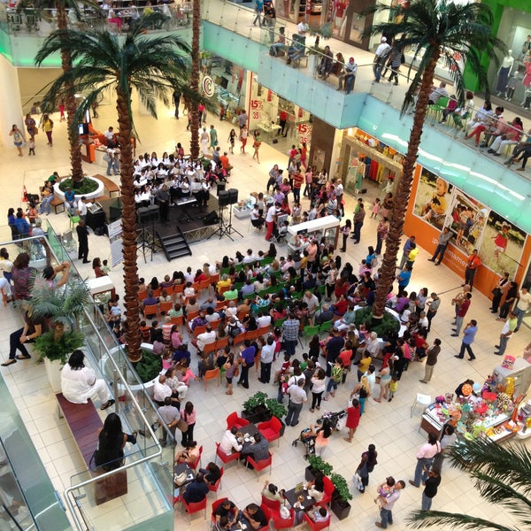 5/12/2013 tarihinde Noelia M.ziyaretçi tarafından Ágora Mall'de çekilen fotoğraf