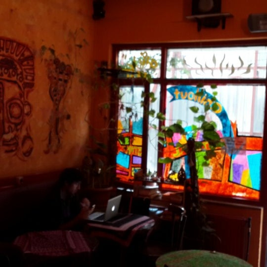 Das Foto wurde bei Chillout Hostel &amp; Cafe von Serpil ş. am 6/21/2014 aufgenommen