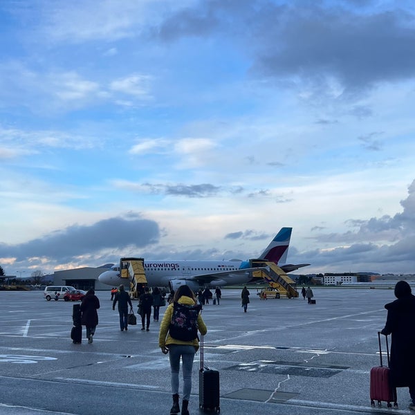 Das Foto wurde bei Salzburg Airport W. A. Mozart (SZG) von Alaa am 11/17/2023 aufgenommen