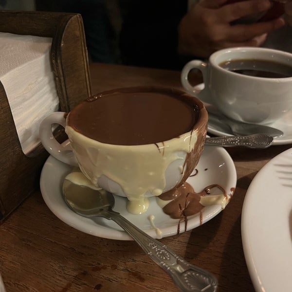 11/30/2023にAlaaがItalian Bear Chocolateで撮った写真