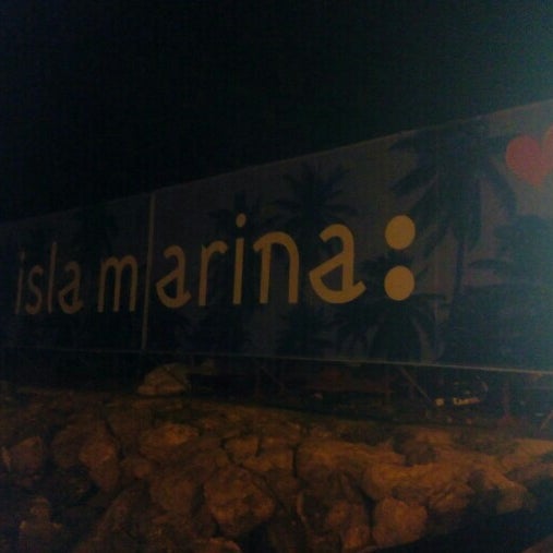 Foto diambil di Isla Marina oleh Daniel G. pada 12/31/2015