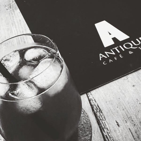 7/23/2017にTamás S.がAntique Cafe &amp; Teaで撮った写真