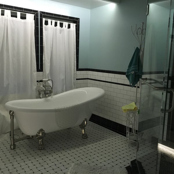 Sunland Vineyards and Guest Cottage Yakima, WA