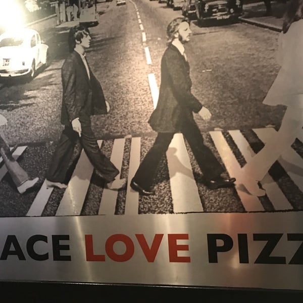 Снимок сделан в Sgt. Pepperoni&#39;s Pizza Store пользователем Andy 3/14/2020