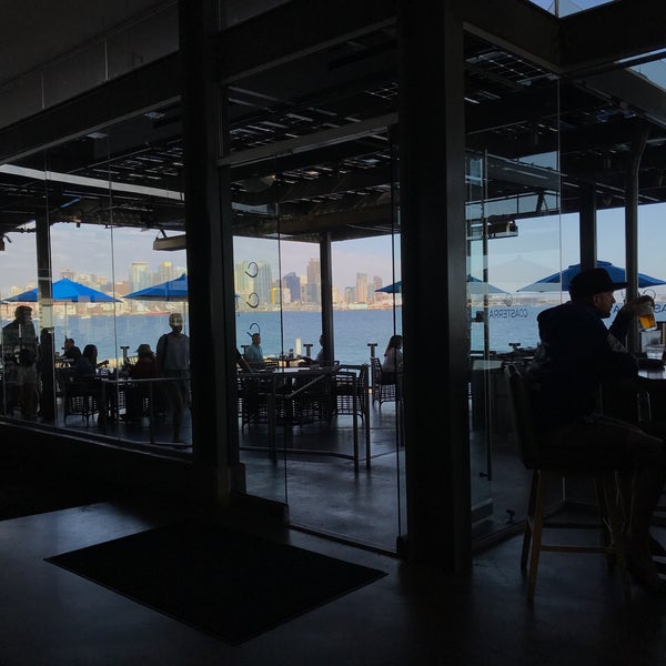 รูปภาพถ่ายที่ Coasterra Restaurant โดย Andy เมื่อ 6/23/2022