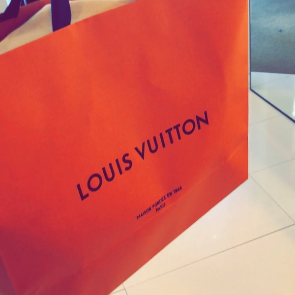 Louis Vuitton - Boutique in LAUSANNE