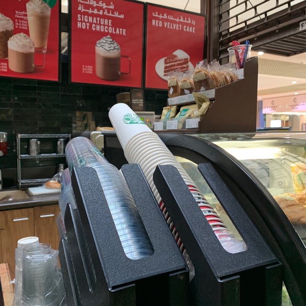 Foto scattata a Starbucks da Abeer A. il 12/5/2019