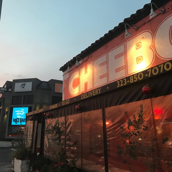 รูปภาพถ่ายที่ Cheebo โดย Cheebo เมื่อ 4/23/2017