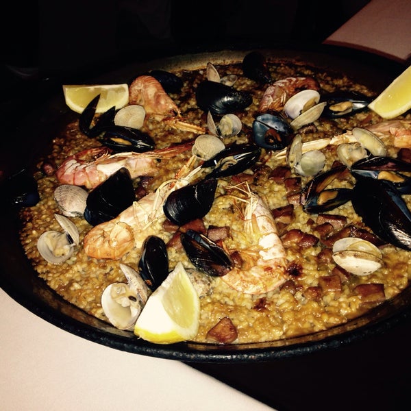 4/26/2015 tarihinde Charliziyaretçi tarafından Restaurant La Salseta'de çekilen fotoğraf