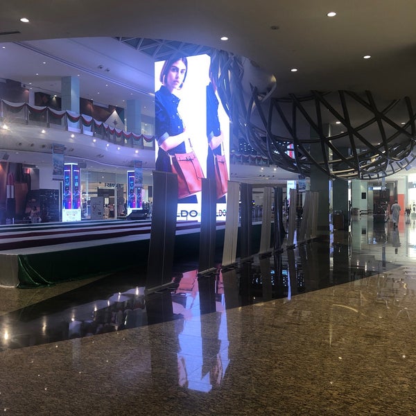 รูปภาพถ่ายที่ Muscat Grand Mall โดย H&amp;H เมื่อ 12/2/2018