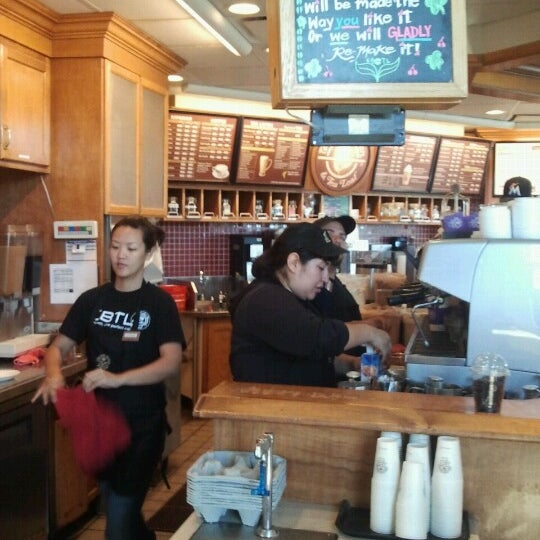 Photo taken at The Coffee Bean &amp; Tea Leaf by Cari-loo S. on 10/14/2012