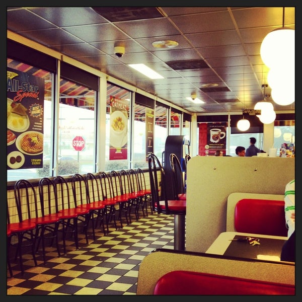 Waffle House Northeast Pensacola 3 tips from 481 visitors