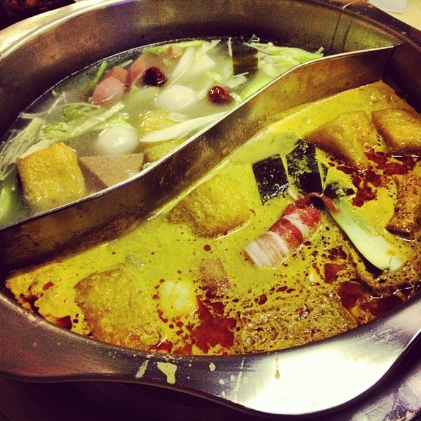 Photo taken at King&#39;s Laksa Steamboat by Joan S. on 2/8/2013