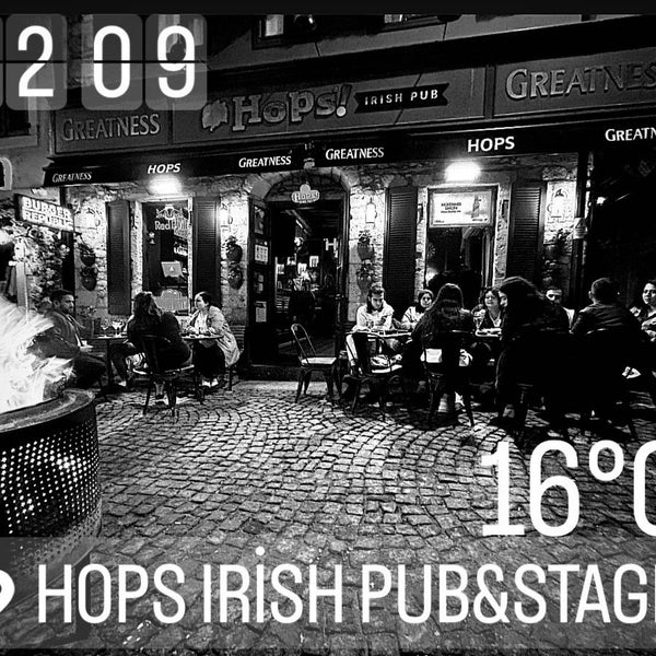 Снимок сделан в Hops Irish Pub&amp;Stage пользователем Emre Ş. 11/2/2022