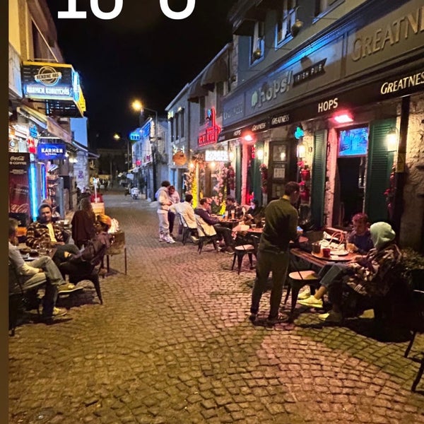 รูปภาพถ่ายที่ Hops Irish Pub&amp;Stage โดย Emre Ş. เมื่อ 11/4/2022
