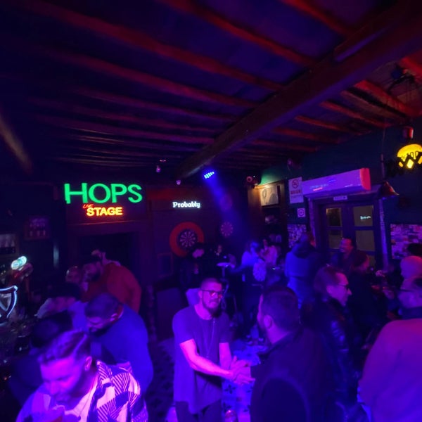 Foto scattata a Hops Irish Pub&amp;Stage da Emre Ş. il 3/10/2022