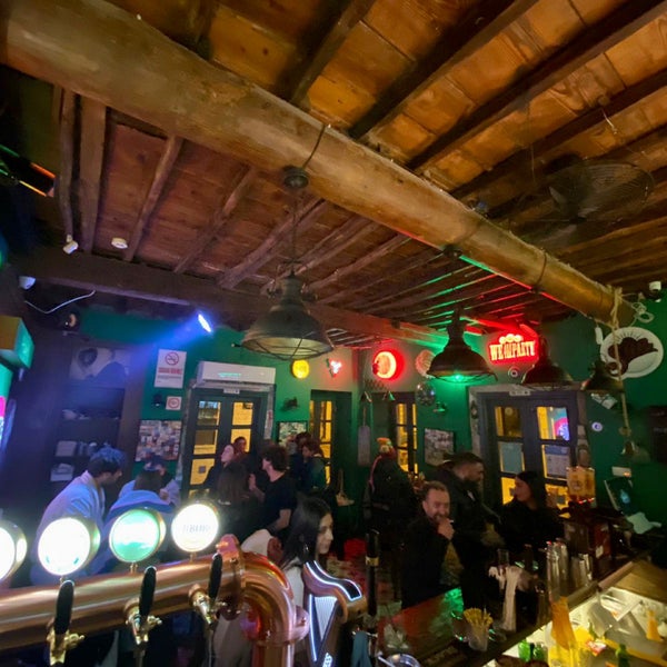 Foto scattata a Hops Irish Pub&amp;Stage da Emre Ş. il 3/19/2022