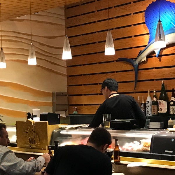 Photo taken at Blue Fin Sushi by Savio Y. on 1/12/2018