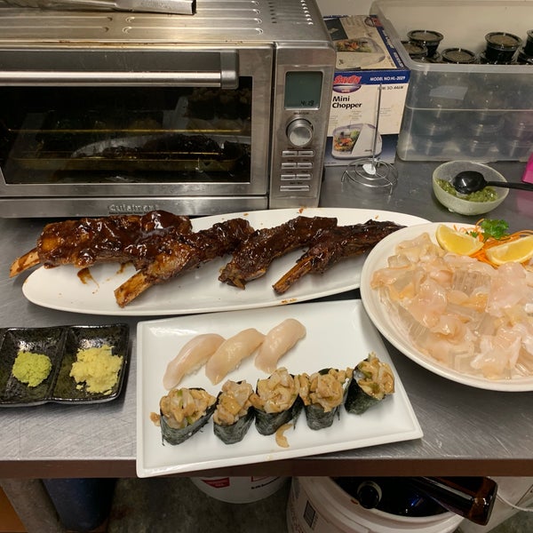 Photo taken at Blue Fin Sushi by Savio Y. on 2/12/2019