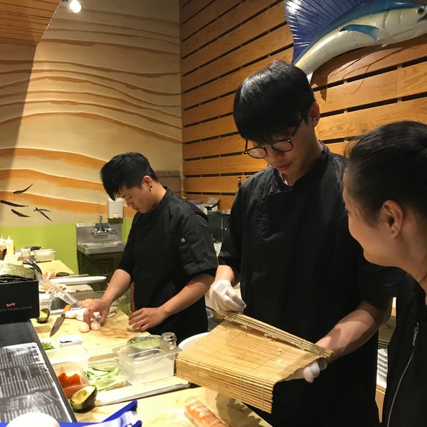 Photo taken at Blue Fin Sushi by Savio Y. on 4/3/2018