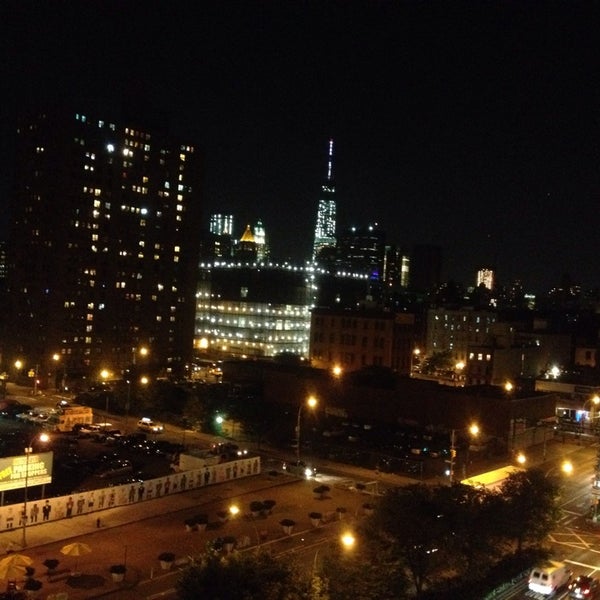 Снимок сделан в Holiday Inn NYC - Lower East Side пользователем Иришка Р. 8/5/2014