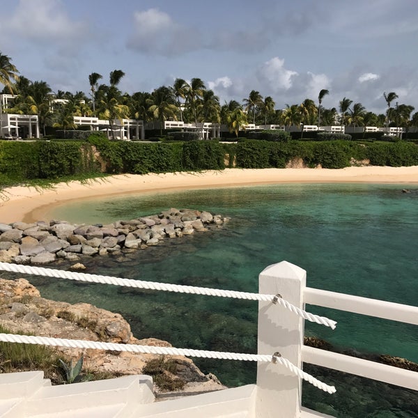 Photo taken at Four Seasons Resort and Residences Anguilla by LaVerrrgui on 6/26/2017