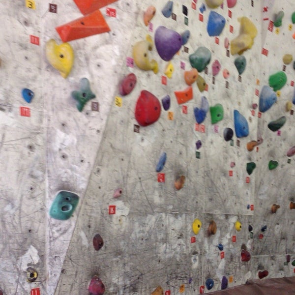 Boulder Village クライミングジム