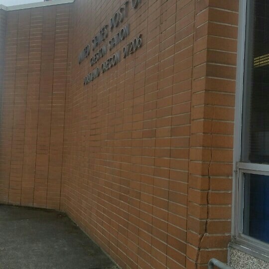 Creston Post Office Post Office in Portland