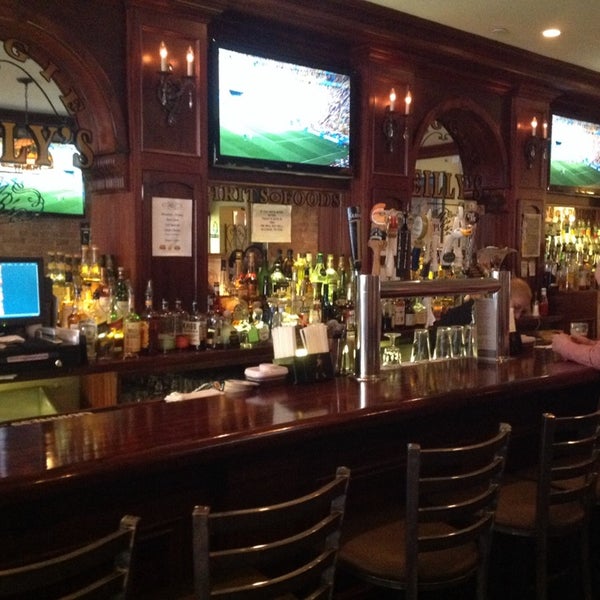 6/19/2014にСергей Т.がMaggie Reilly&#39;s Pub &amp; Restaurantで撮った写真