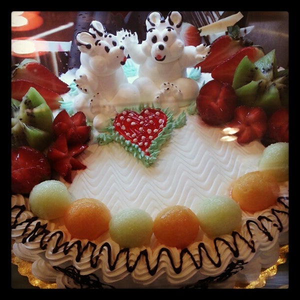 Photo taken at Lucky King Bakery by Judy L. on 1/22/2013