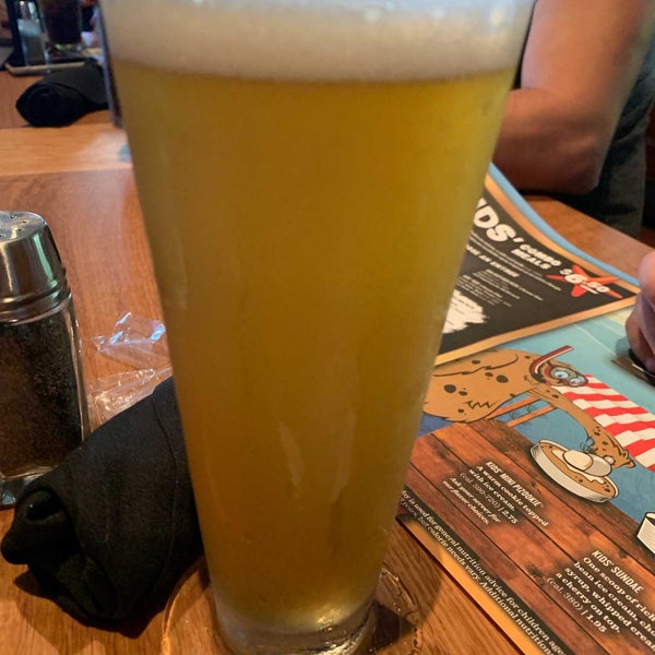 Photo taken at BJ&#39;s Restaurant &amp; Brewhouse by Marcello L. on 7/14/2019