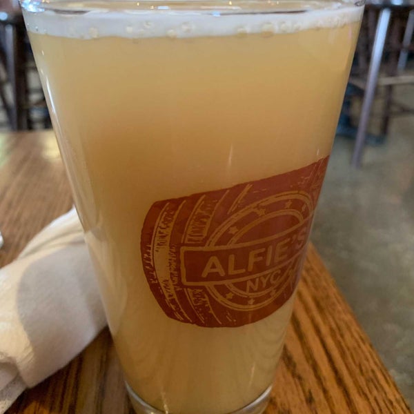 Photo taken at Alfie&#39;s Bar &amp; Kitchen by Marcello L. on 5/1/2019