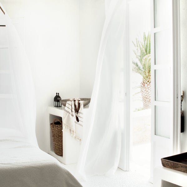 San Giorgio is a down to earth yet luxury hotel. A place where selected simplicity creates a magical atmosphere. http://magazinehotels.com/hotel/san-giorgio-mykonos/