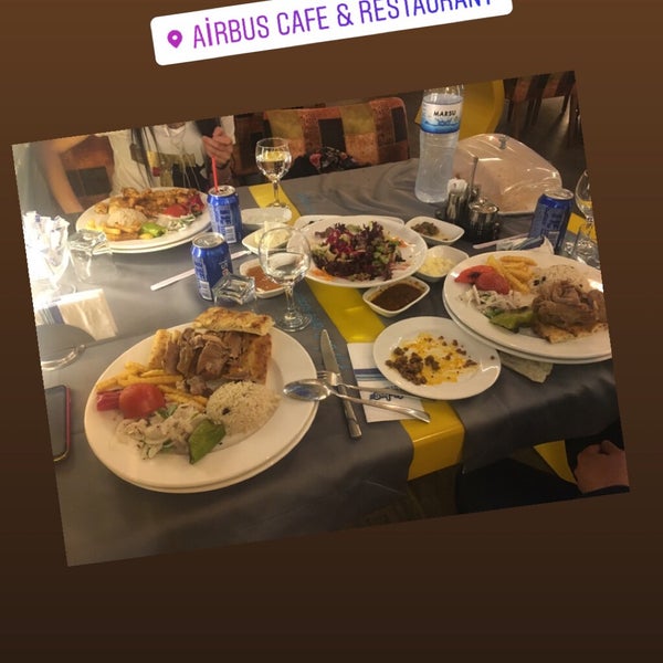 Foto diambil di Airbus Cafe &amp; Restaurant oleh ⛔️🤷‍♀️⛔️ pada 5/16/2019