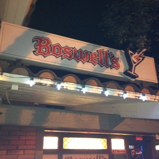 รูปภาพถ่ายที่ Boswell&#39;s &quot;The Proper Drinking Place!&quot; โดย 10 Til 2 T. เมื่อ 11/25/2012