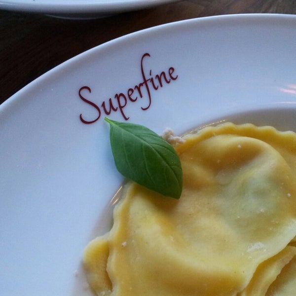 Photo taken at Superfine Cafe by Mehmet Ç. on 5/4/2014