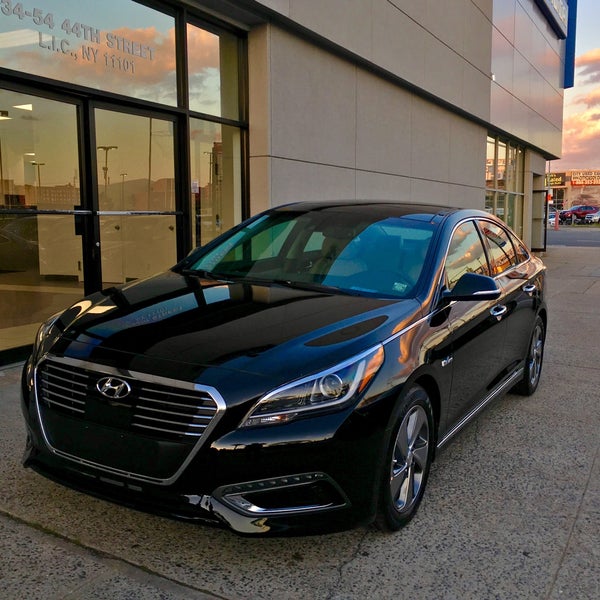 Long Island City Hyundai Car Dealership in Long Island City