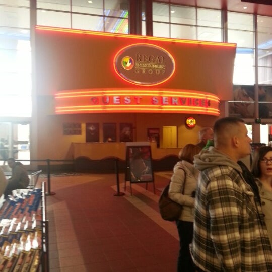 Foto di Regal Martin Village ScreenX & IMAX Bioskop di Lacey