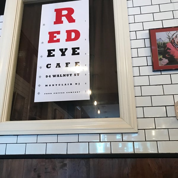 Foto scattata a Red Eye Cafe da Ben W. il 9/5/2017