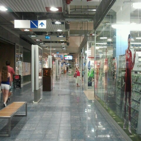 max shopping mall