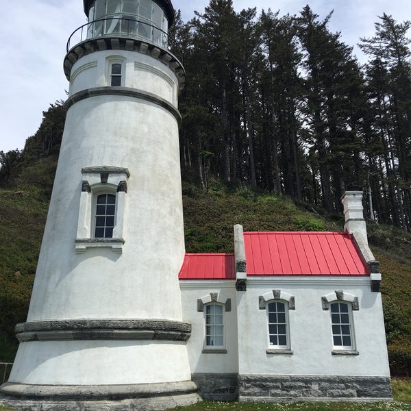 Photo taken at Heceta Lighthouse Bed &amp; Breakfast by Tanya B. on 5/14/2017