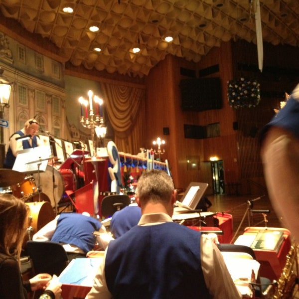Foto diambil di Beethovenhalle oleh Peter H. pada 1/27/2013