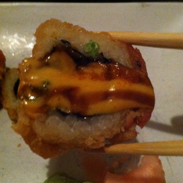 Foto diambil di Kobe’s Japanese Steak House and Sushi Bar oleh Maddie M. pada 11/21/2013